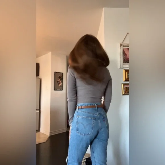 Gray low neck sweater - Picture 11 of 11